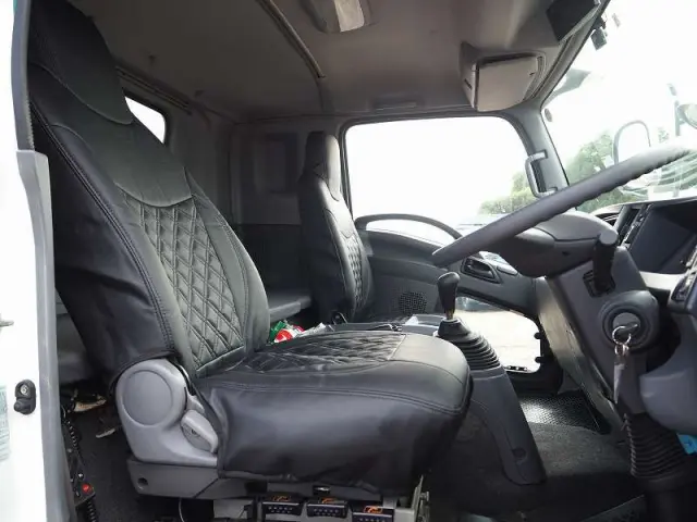 いすゞ フォワード TKG-FRR90T2(2WD)の写真44