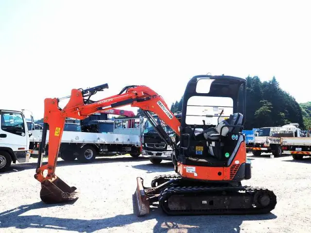 日立 油圧ショベル ZX40UR-3の写真2