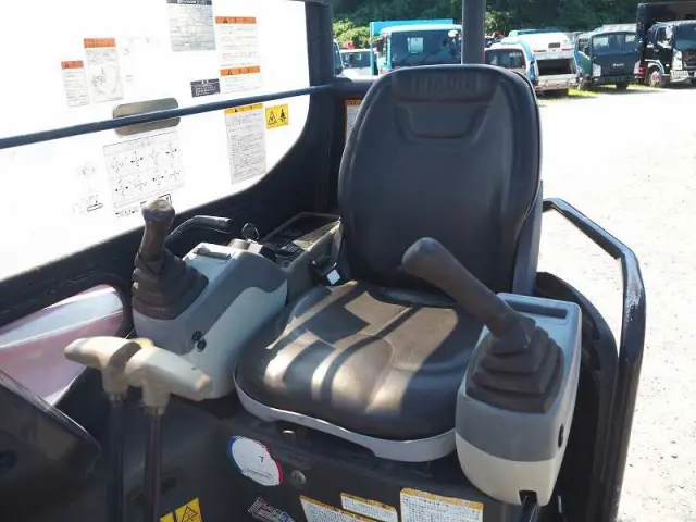 日立 油圧ショベル ZX40UR-3の写真31