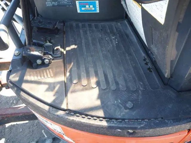 日立 油圧ショベル ZX40UR-3の写真32