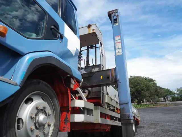 UD コンドル PK-PW37A(6x4)の写真11