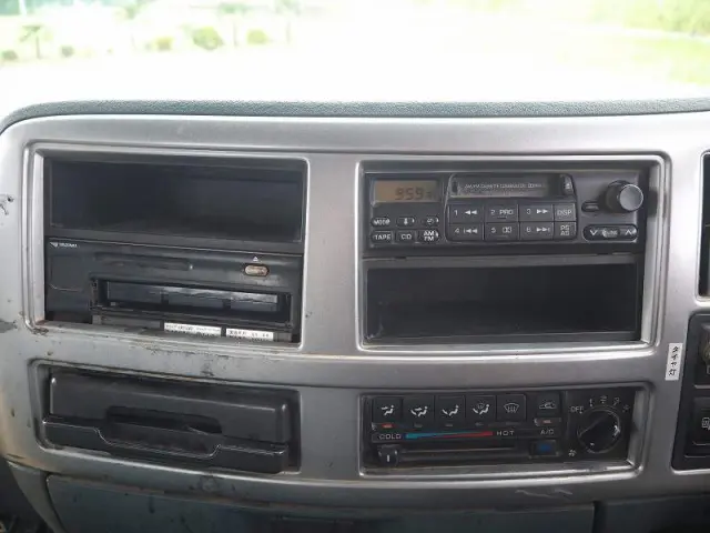 UD コンドル PK-PW37A(6x4)の写真49