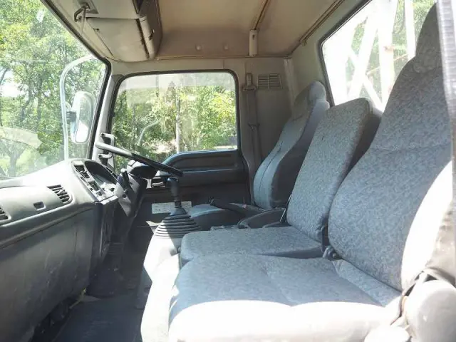 いすゞ フォワード KK-FRR35J4S(2WD)の写真44