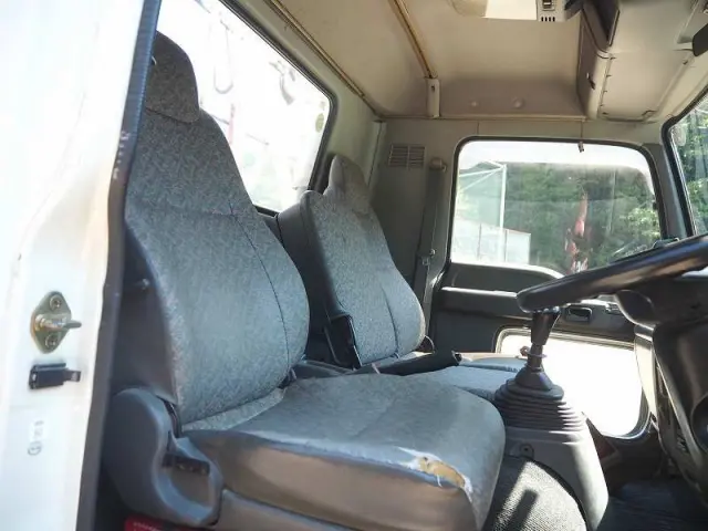 いすゞ フォワード KK-FRR35J4S(2WD)の写真45