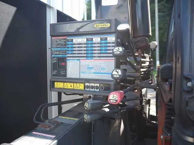 三菱 ファイター QKG-FK62FZ(2WD)の写真10