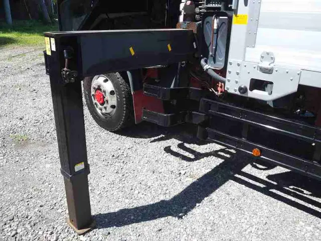 三菱 ファイター QKG-FK62FZ(2WD)の写真15