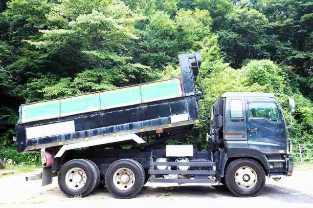 いすゞ ギガ PKG-CXZ77K8(6x4)の写真6