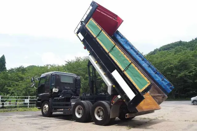 いすゞ ギガ PKG-CXZ77K8(6x4)の写真17