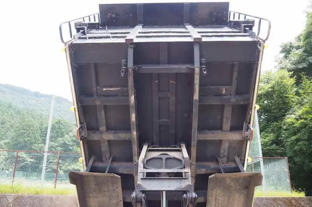 いすゞ ギガ PKG-CXZ77K8(6x4)の写真23