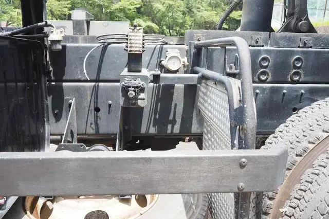 いすゞ ギガ PKG-CXZ77K8(6x4)の写真36