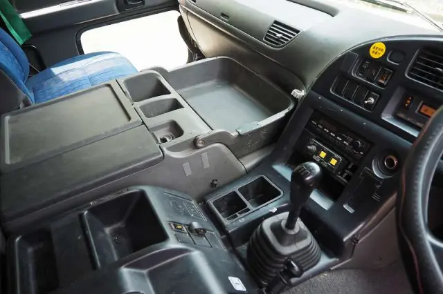 いすゞ ギガ PKG-CXZ77K8(6x4)の写真48