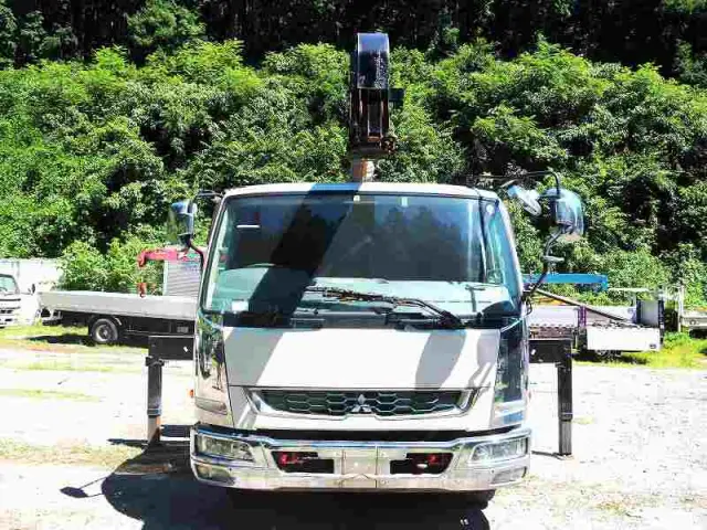 三菱 ファイター QKG-FK62FZ(2WD)の写真8
