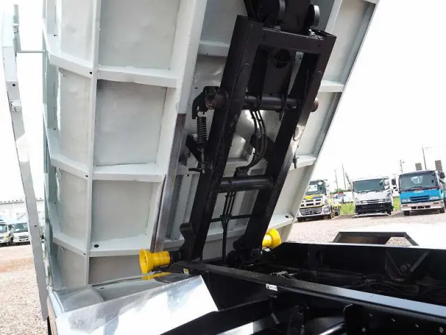 いすゞ フォワード TKG-FRR90S2(2WD)の写真25