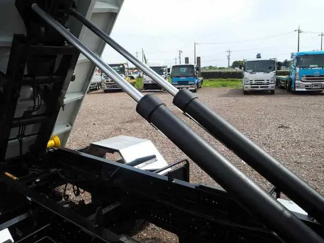 いすゞ フォワード TKG-FRR90S2(2WD)の写真26