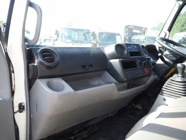 日野 デュトロ TKG-XZU675T(4WD)の写真46