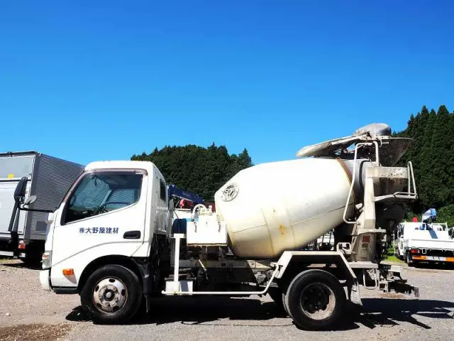 日野 デュトロ TKG-XZU600E(2WD)の写真2