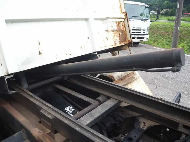 いすゞ エルフ PA-NPR81N(2WD)の写真10