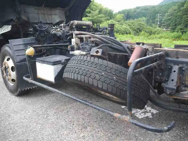 いすゞ エルフ PA-NPR81N(2WD)の写真39