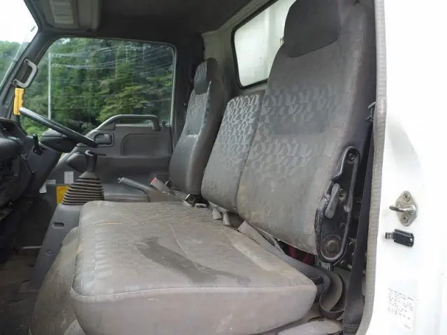 いすゞ エルフ PA-NPR81N(2WD)の写真46