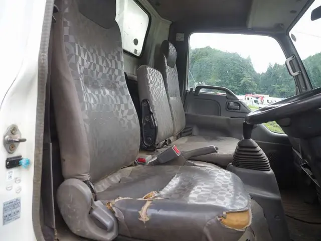 いすゞ エルフ PA-NPR81N(2WD)の写真47