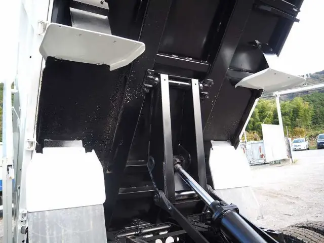 いすゞ エルフ TPG-NKS85AN(4WD)の写真24