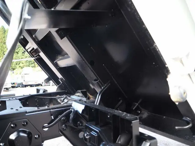 いすゞ エルフ TPG-NKS85AN(4WD)の写真35