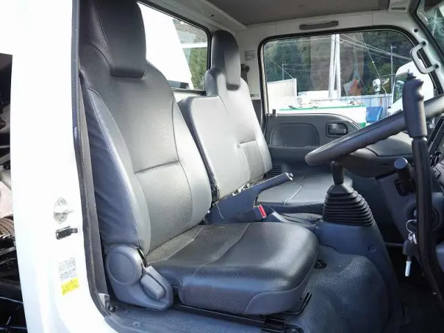 いすゞ エルフ TPG-NKS85AN(4WD)の写真47