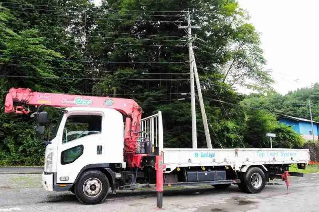 いすゞ フォワード TKG-FRR90S2(2WD)の写真2