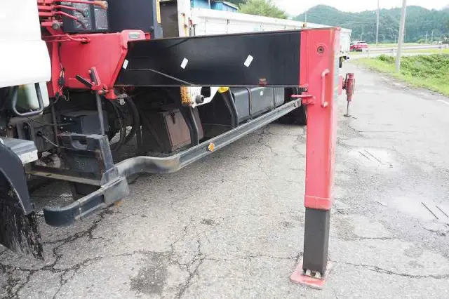 いすゞ フォワード TKG-FRR90S2(2WD)の写真8