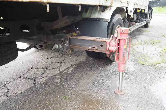 いすゞ フォワード TKG-FRR90S2(2WD)の写真10