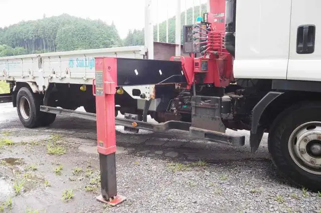 いすゞ フォワード TKG-FRR90S2(2WD)の写真11