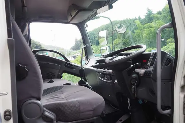 いすゞ フォワード TKG-FRR90S2(2WD)の写真44