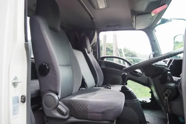 いすゞ フォワード TKG-FRR90S2(2WD)の写真45