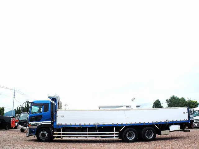 UD クオン QKG-CD5ZAW(6x2)の写真2