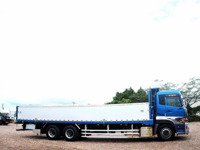 UD クオン QKG-CD5ZAW(6x2)の写真6