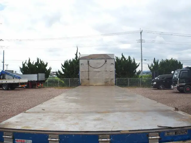 UD クオン QKG-CD5ZAW(6x2)の写真13