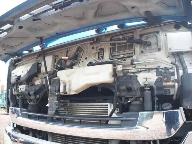 UD クオン QKG-CD5ZAW(6x2)の写真15