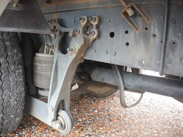 UD クオン QKG-CD5ZAW(6x2)の写真24