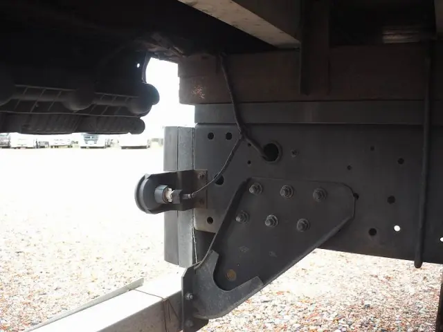 UD クオン QKG-CD5ZAW(6x2)の写真28