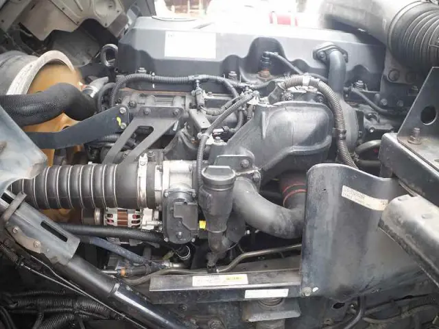 UD クオン QKG-CD5ZAW(6x2)の写真40