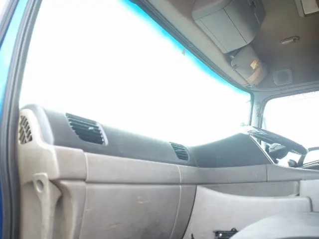 UD クオン QKG-CD5ZAW(6x2)の写真42