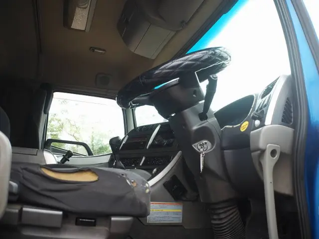 UD クオン QKG-CD5ZAW(6x2)の写真44