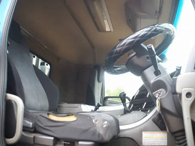 UD クオン QKG-CD5ZAW(6x2)の写真45