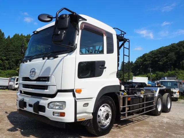UD クオン QKG-CW5YL(6x4)の写真1