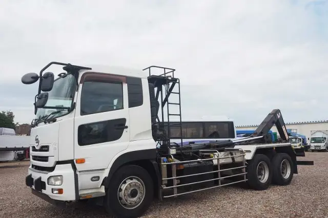 ＵＤ クオン QKG-CW5YL(6x4)の写真19