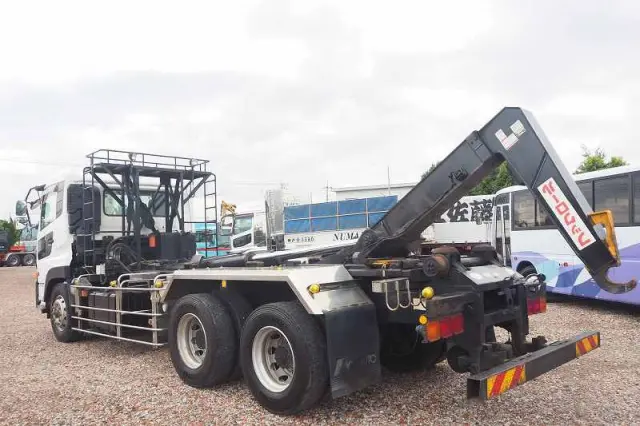 ＵＤ クオン QKG-CW5YL(6x4)の写真21