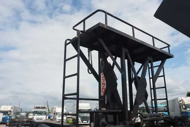 ＵＤ クオン QKG-CW5YL(6x4)の写真38