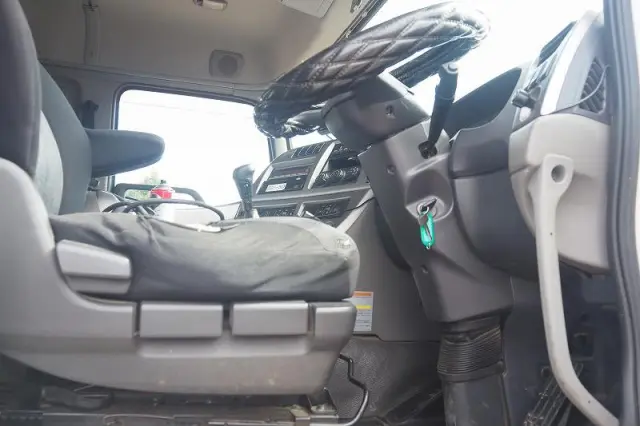 ＵＤ クオン QKG-CW5YL(6x4)の写真45