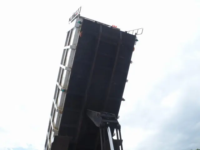 日野 プロフィア BDG-FR1EXYA(6x2)の写真17