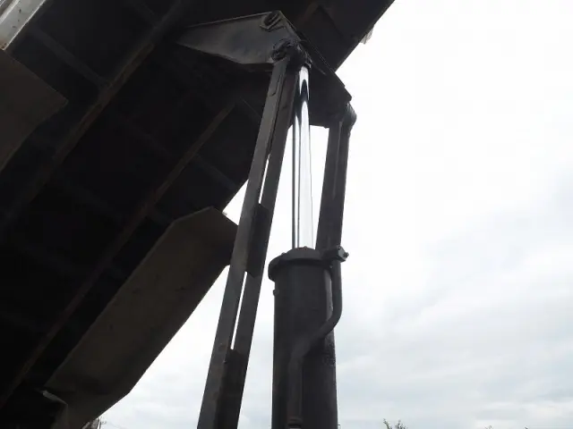 日野 プロフィア BDG-FR1EXYA(6x2)の写真19